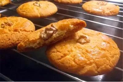 一滴淚，一個硬漢，一個桃酥...